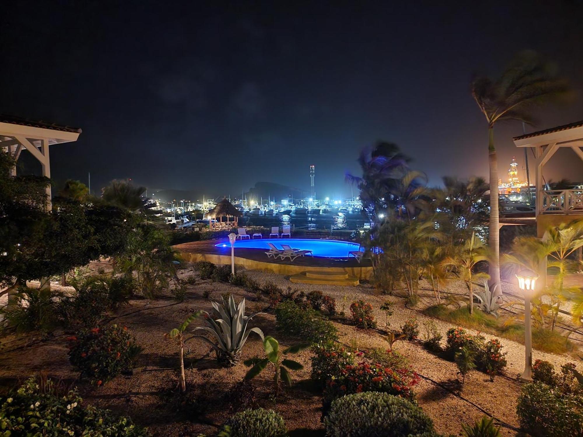 Luxury Appt For 6: Mesmerizing Spanish Water View Jan Thiel Exterior foto